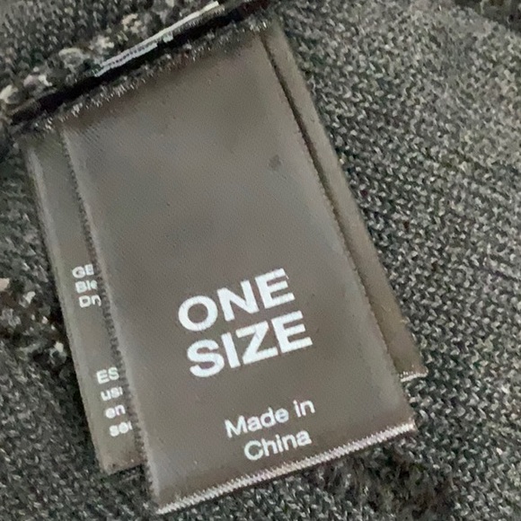 Black Diamond POM BEANIE - Grey Icon - Picture 9 of 12